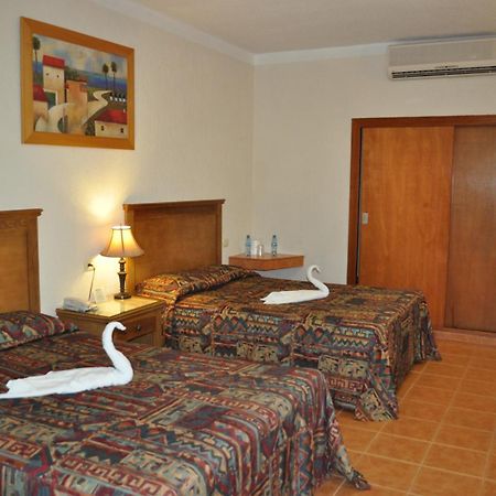 Tecnohotel Merida Norte Buitenkant foto