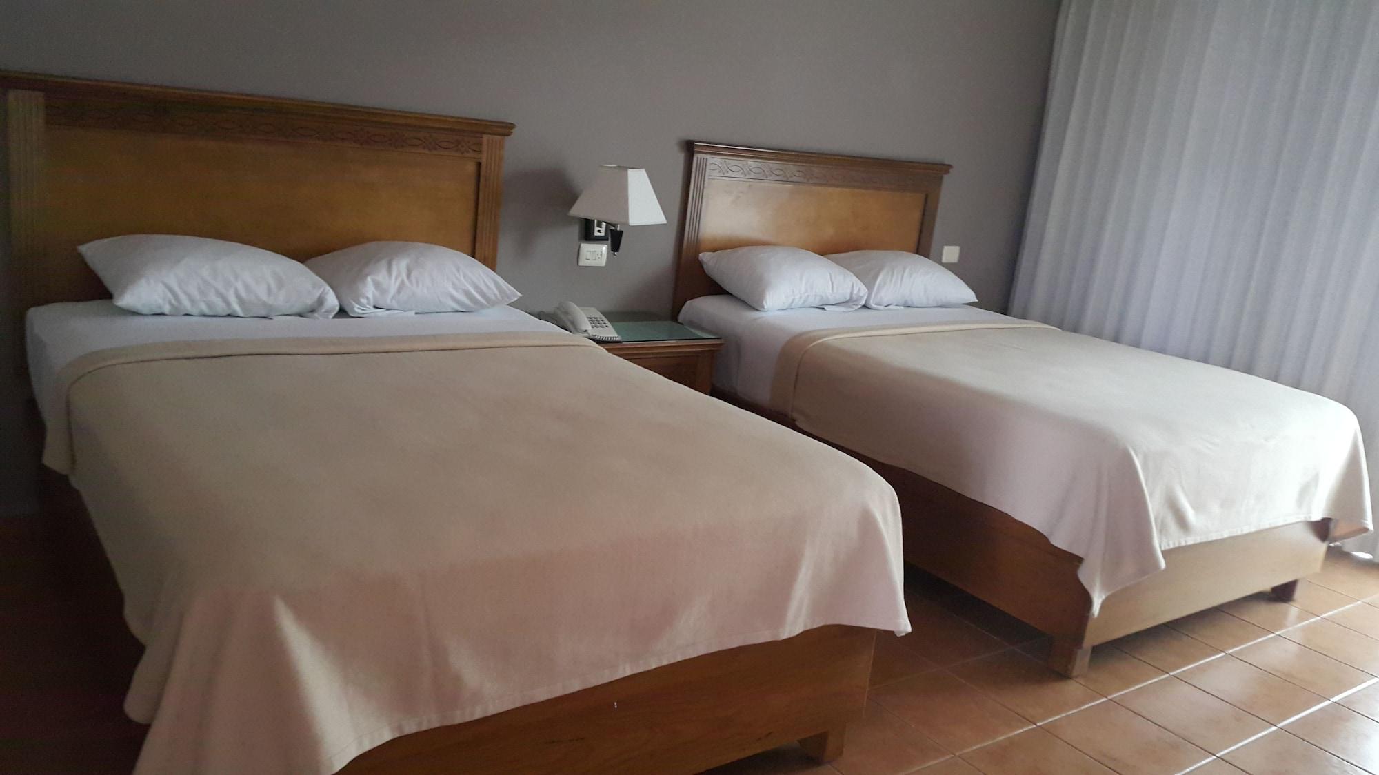 Tecnohotel Merida Norte Buitenkant foto