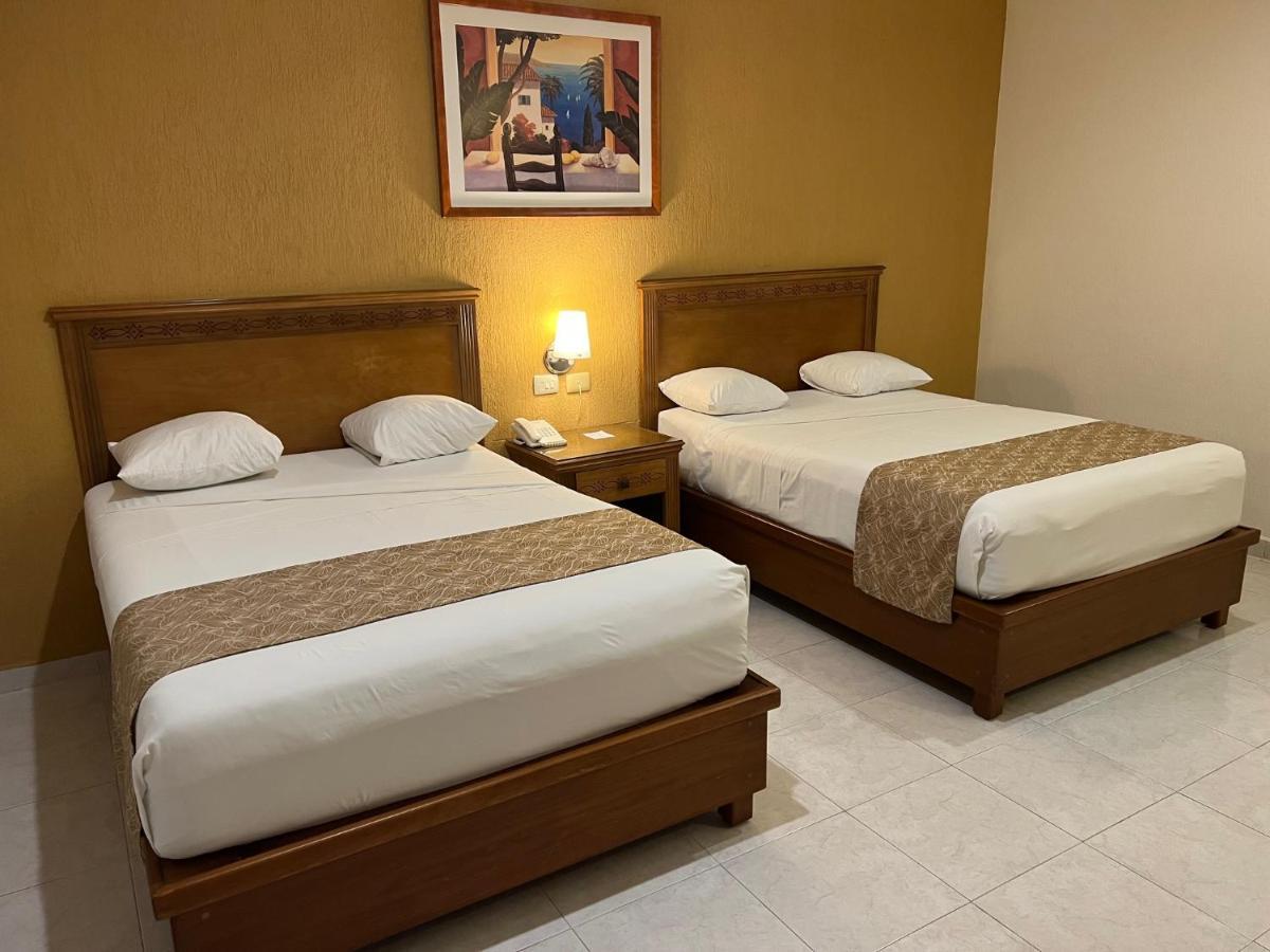 Tecnohotel Merida Norte Buitenkant foto
