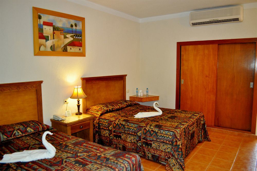 Tecnohotel Merida Norte Buitenkant foto