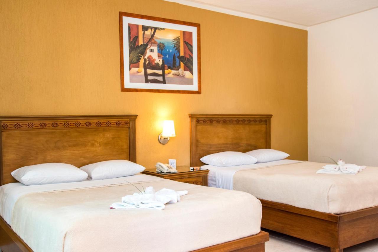 Tecnohotel Merida Norte Buitenkant foto